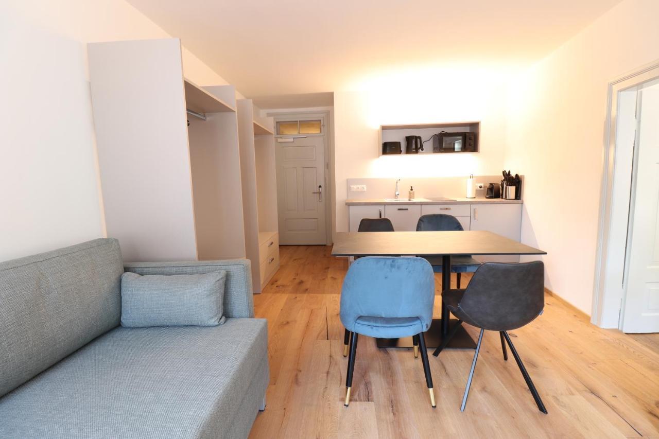 Fischer Boardinghouse Kf Отель *
